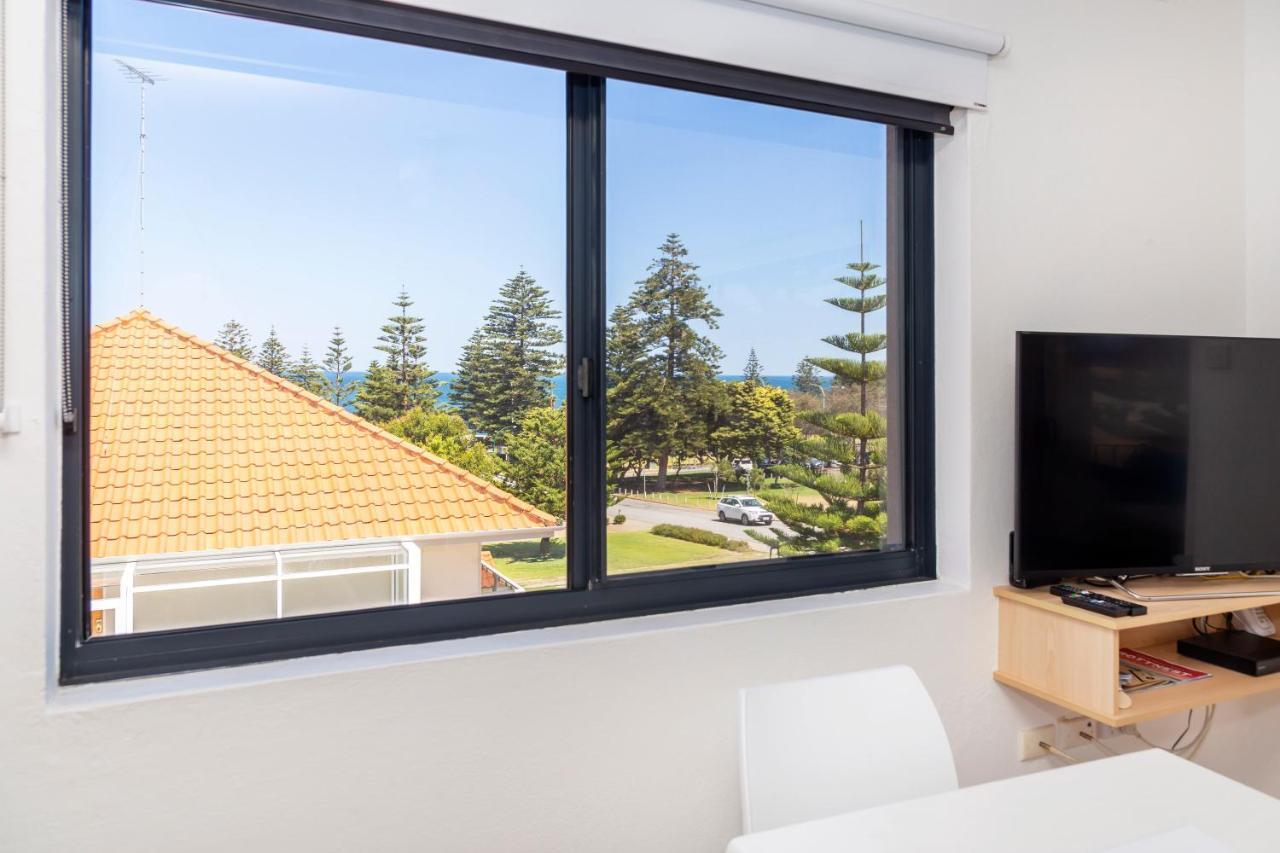 Cottesloe Marine Apartment - Executive Escapes Perth Exterior photo